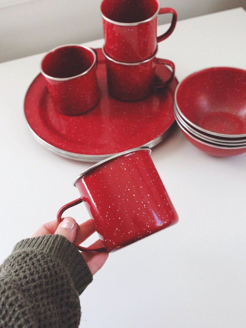 Vintage Enamelware Coffee Cup Plate Bowl Red Speckeled Enamel Set of 12 - Picture 4 of 4